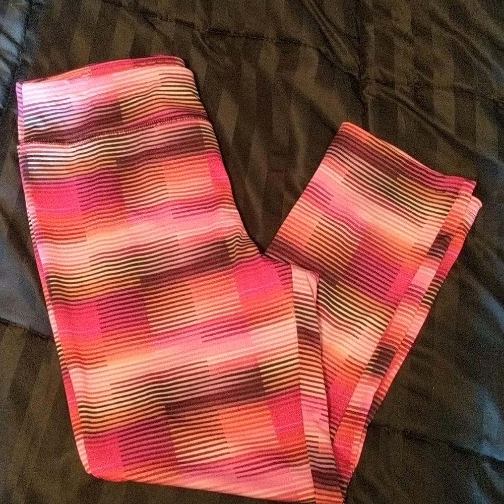 Flirtitude Capri Athletic